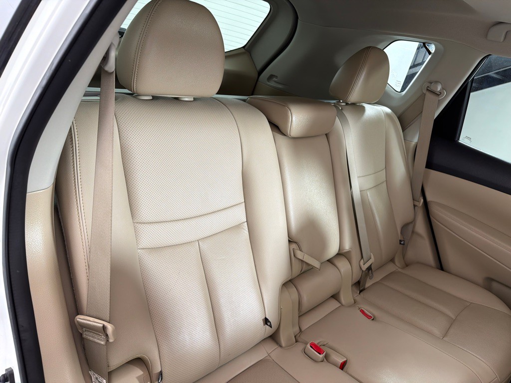 2018 Nissan Rogue Image 24