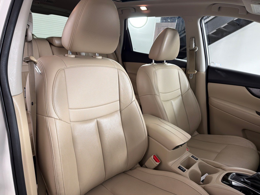 2018 Nissan Rogue Image 26