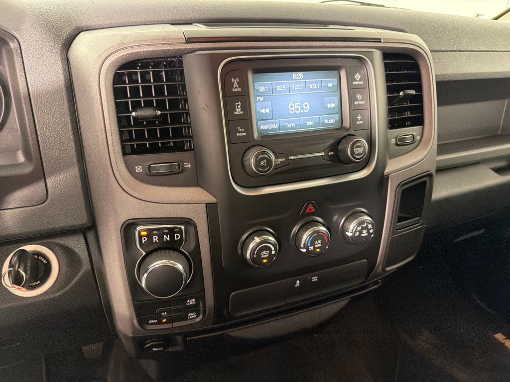 2014 RAM 1500 Image 16