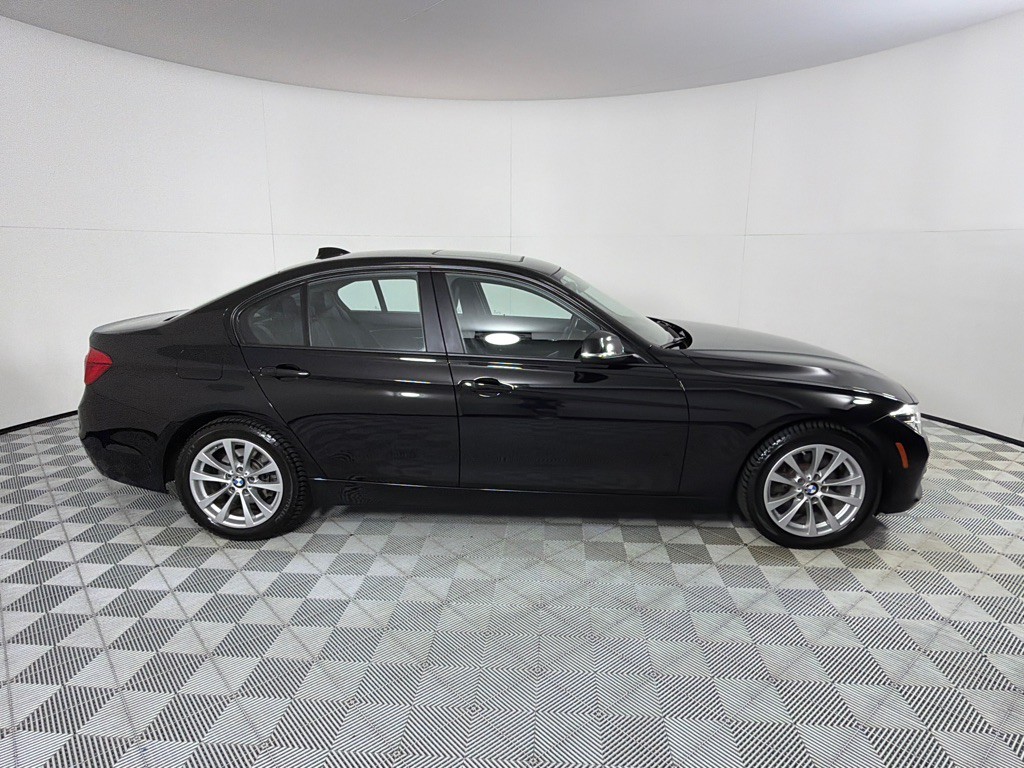2018 BMW 3 Series Image 4