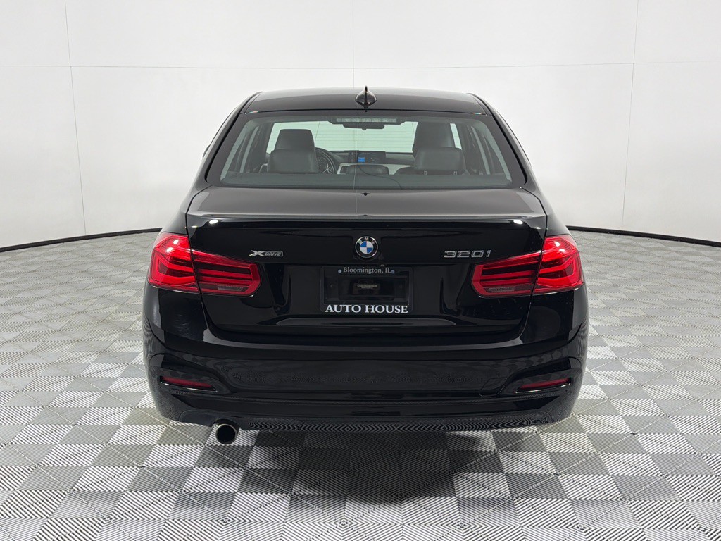 2018 BMW 3 Series Image 6