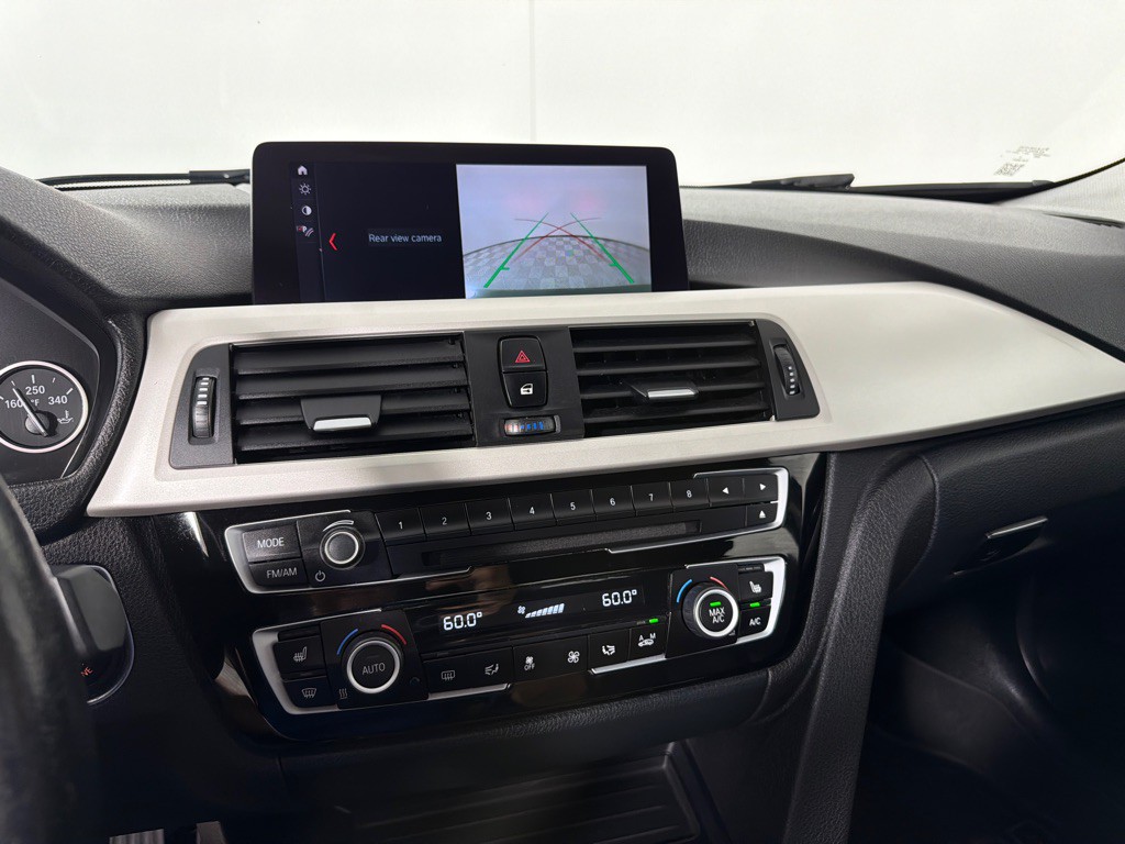 2018 BMW 3 Series Image 19