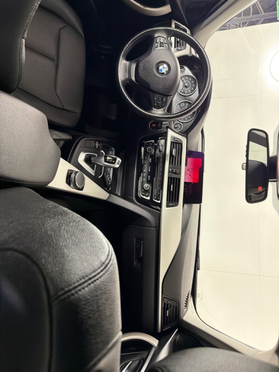 2018 BMW 3 Series Image 27