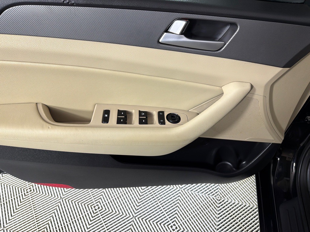 2015 Hyundai Sonata Image 9