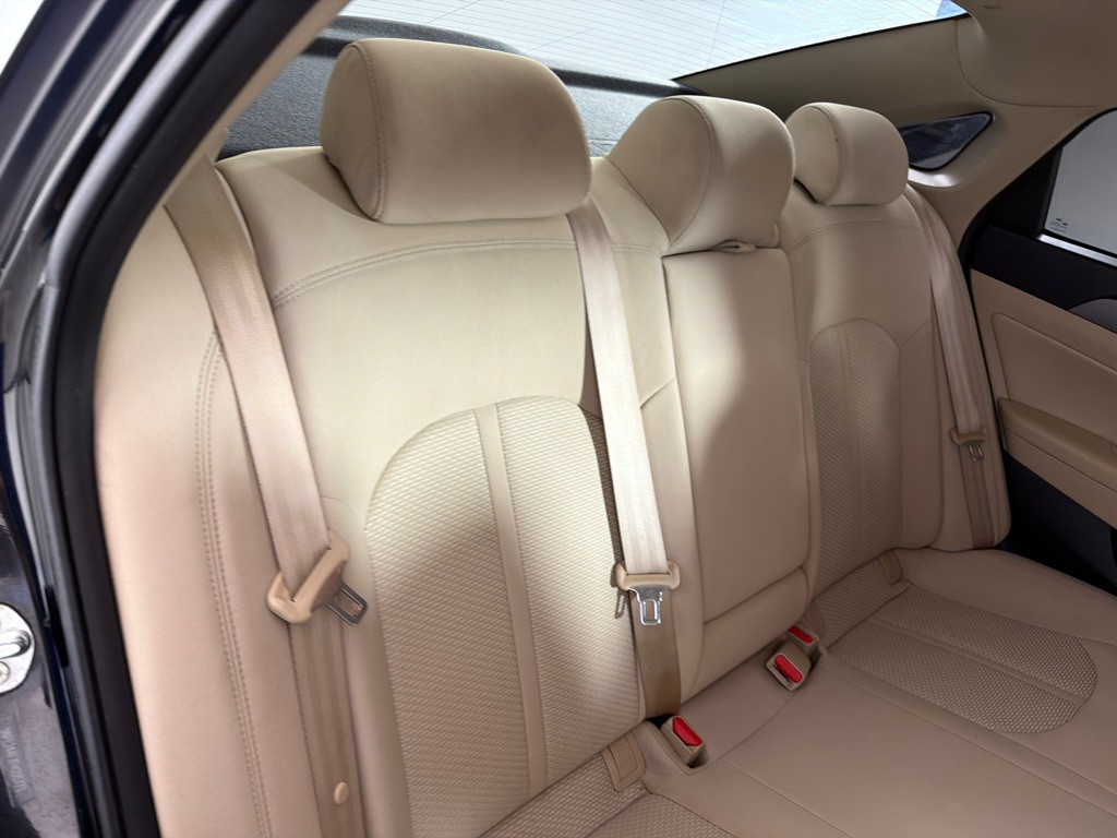 2015 Hyundai Sonata Image 19