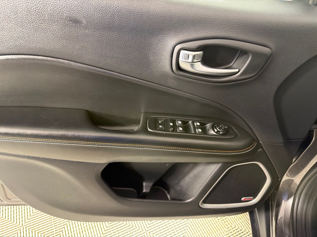 2018 Jeep Compass Image 8