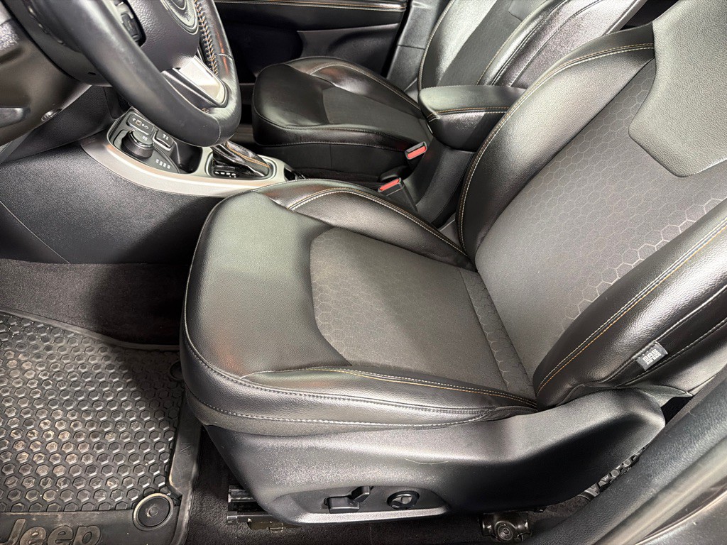 2018 Jeep Compass Image 9