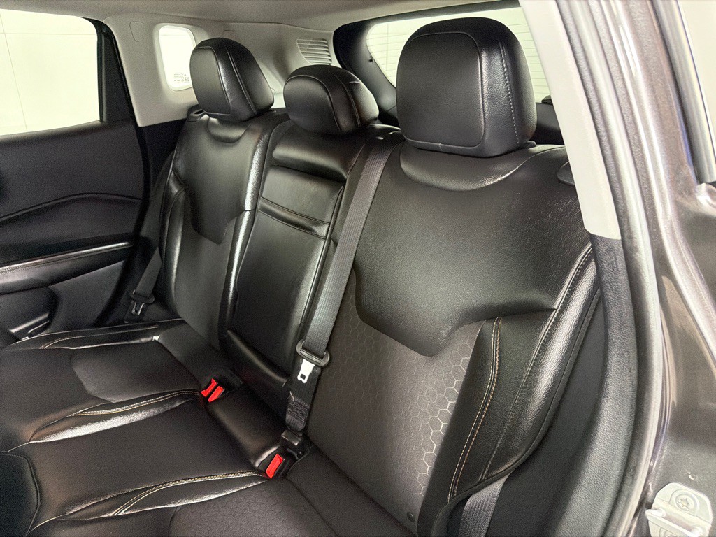 2018 Jeep Compass Image 16