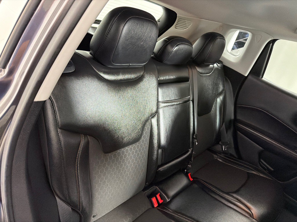 2018 Jeep Compass Image 19