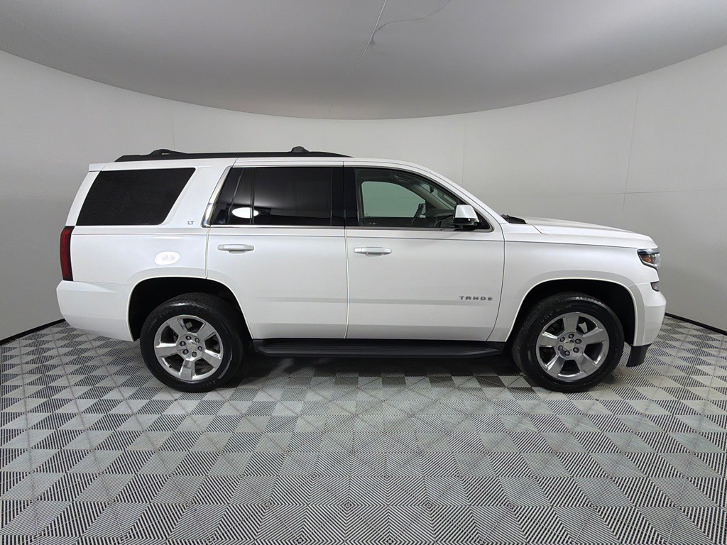 2017 Chevrolet Tahoe Image 4