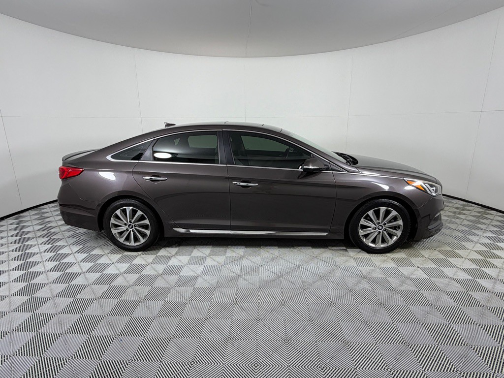 2016 Hyundai Sonata Image 4