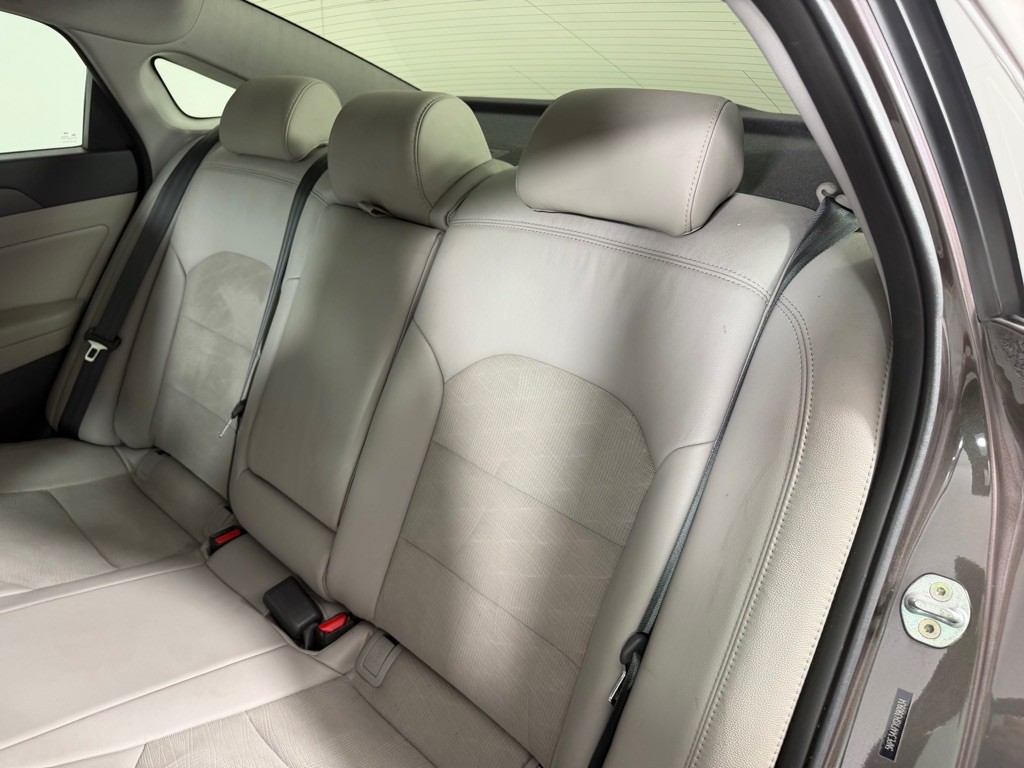 2016 Hyundai Sonata Image 21