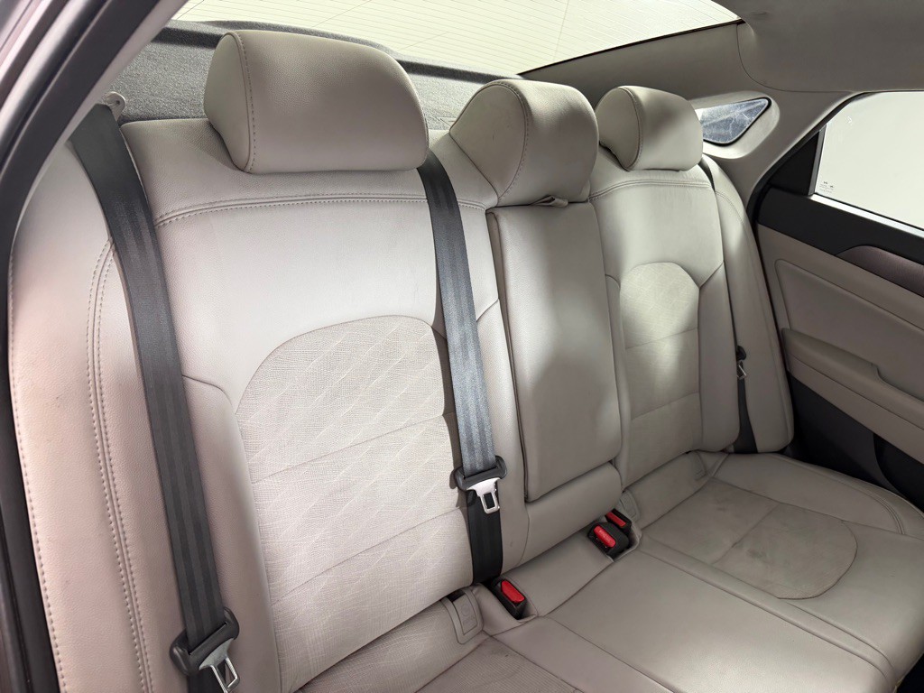 2016 Hyundai Sonata Image 23