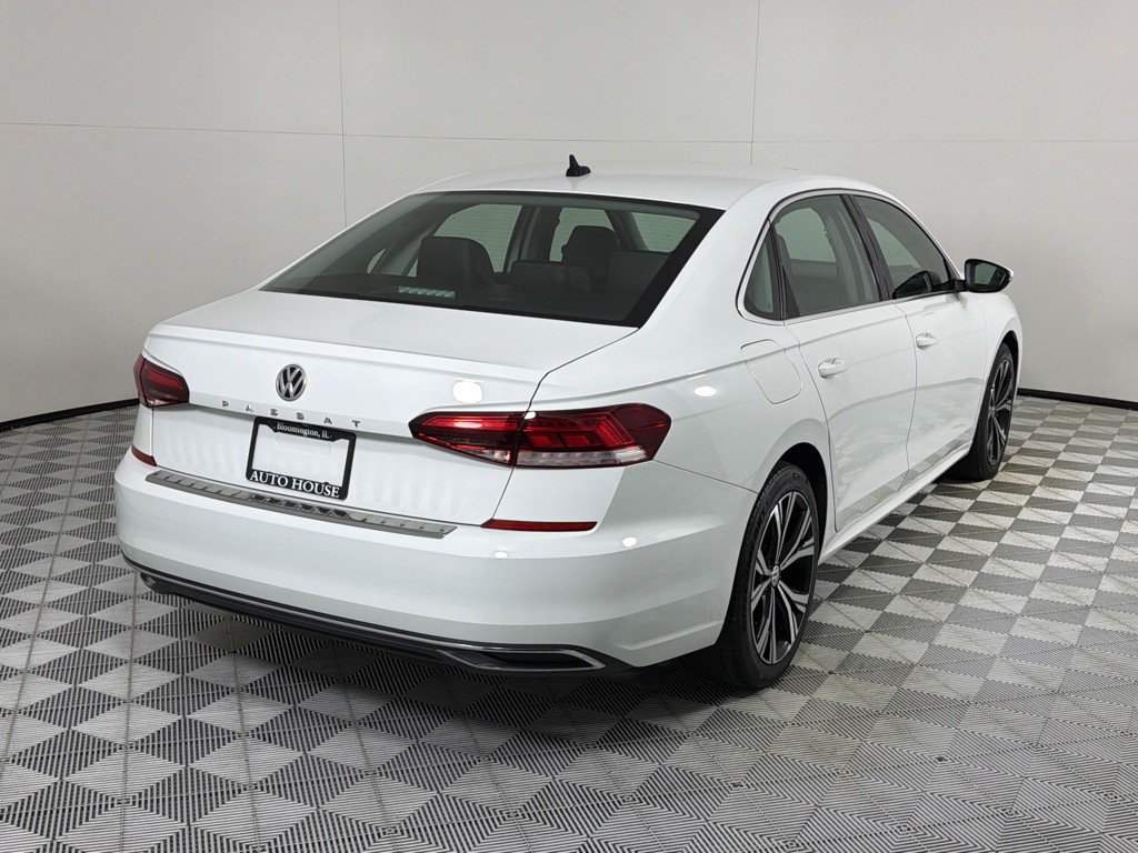 2021 Volkswagen Passat Image 5