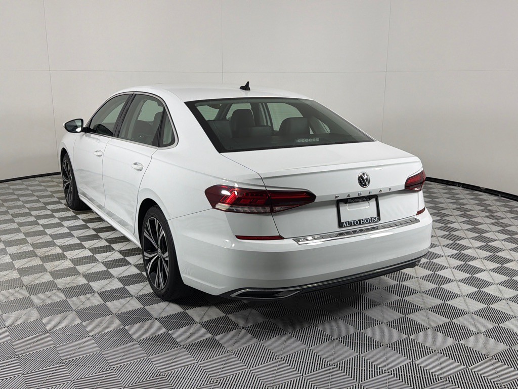 2021 Volkswagen Passat Image 7