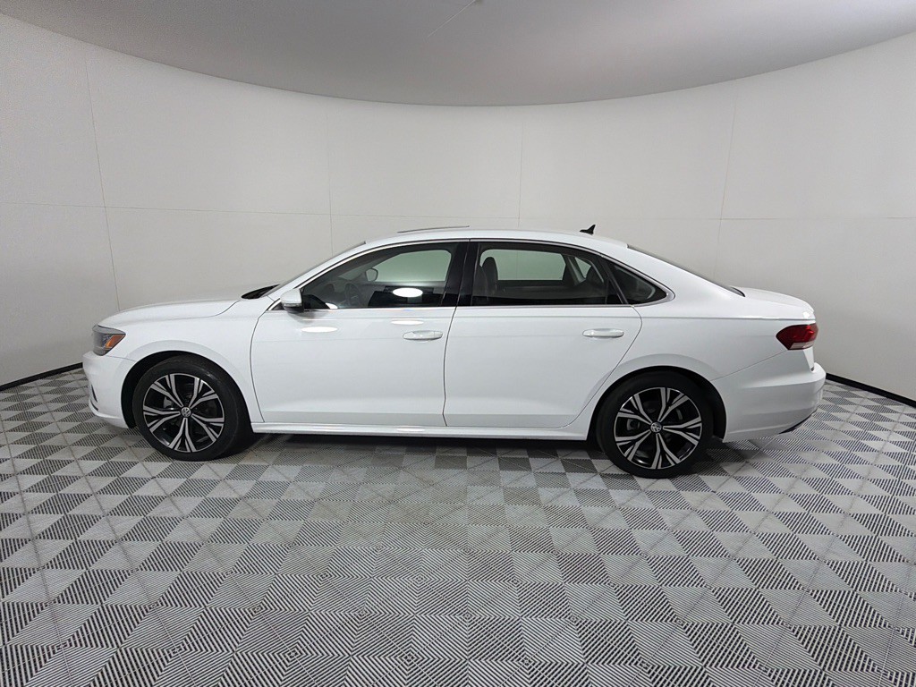 2021 Volkswagen Passat Image 8