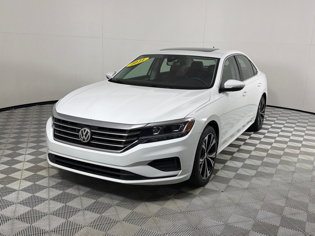 2021 Volkswagen Passat Image 10