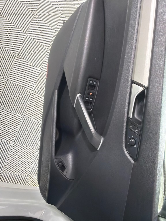 2021 Volkswagen Passat Image 11