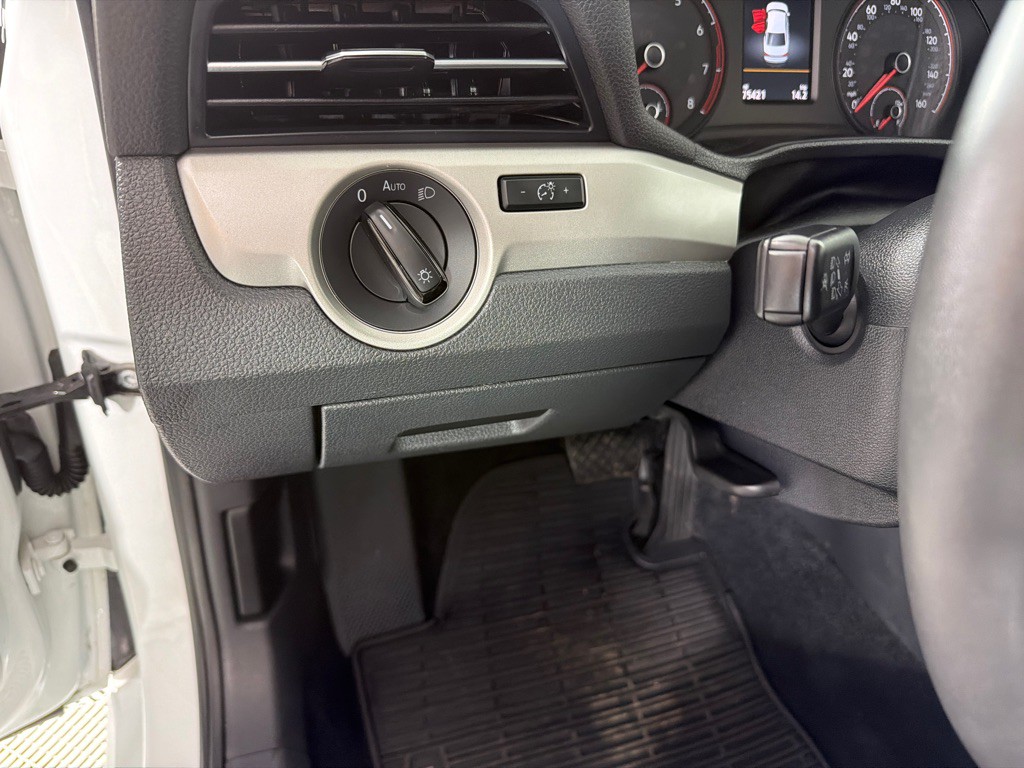 2021 Volkswagen Passat Image 15
