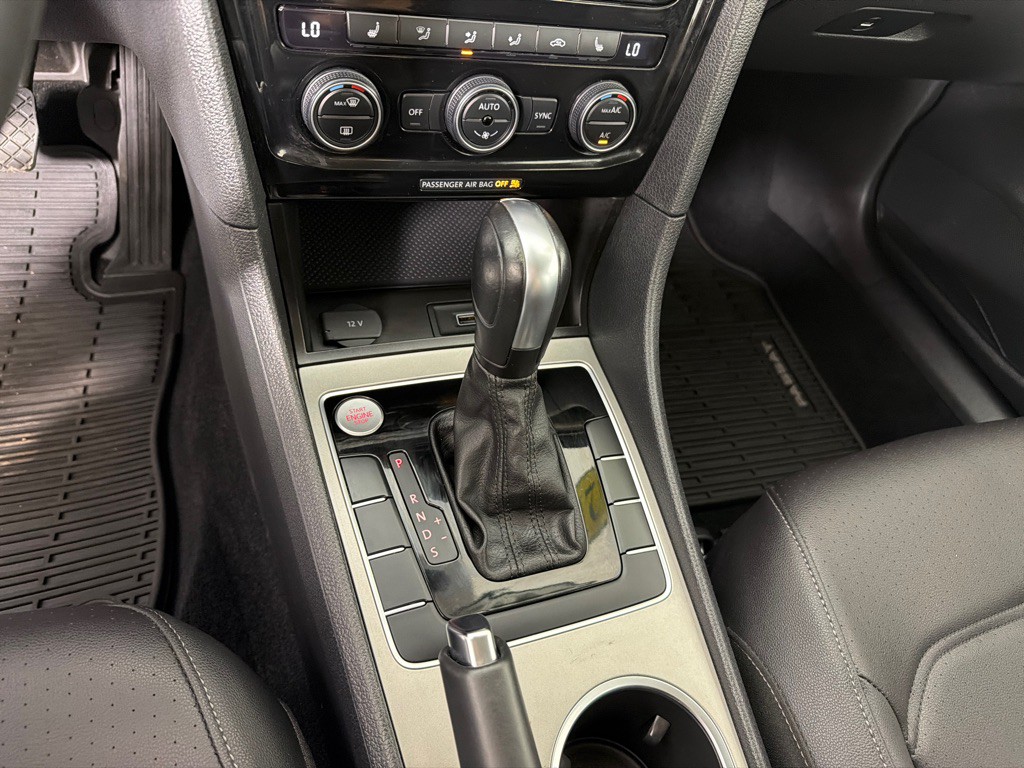 2021 Volkswagen Passat Image 19