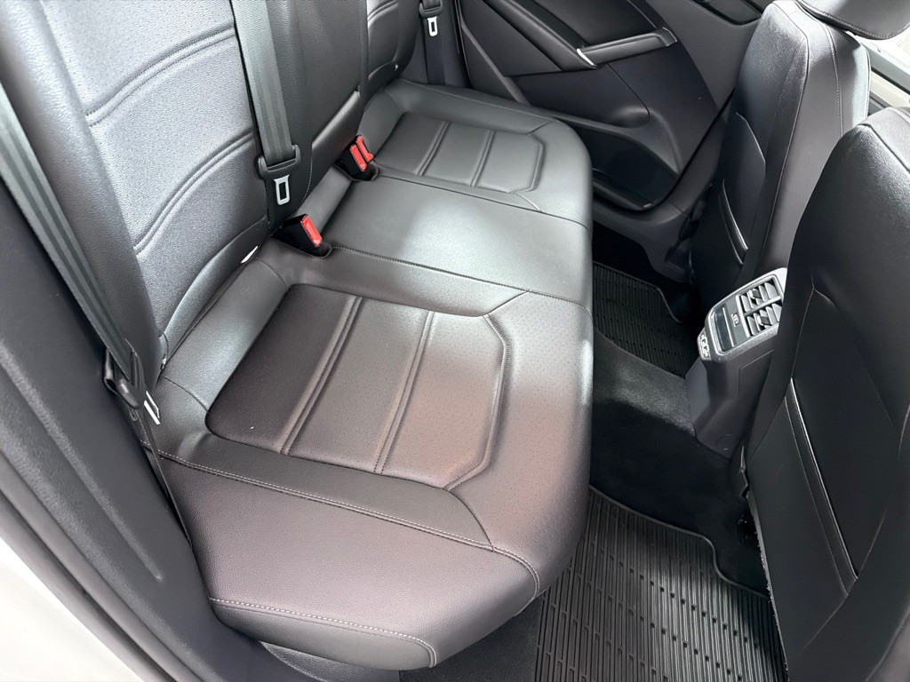 2021 Volkswagen Passat Image 22