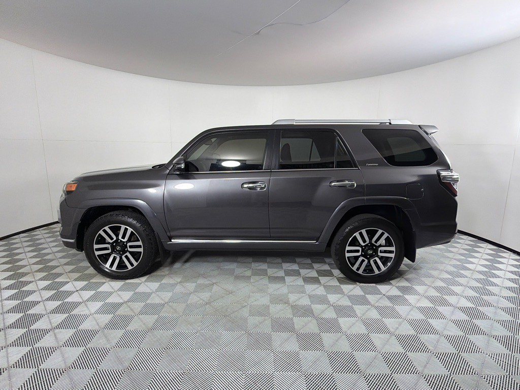 2017 Toyota 4Runner Image 5