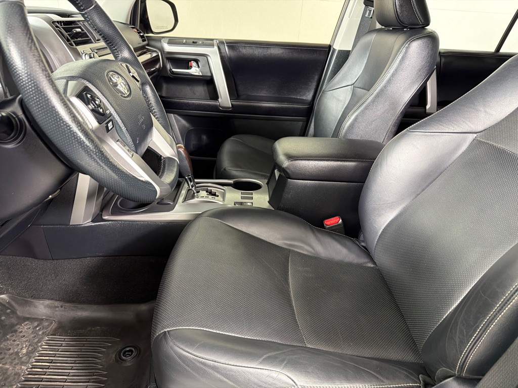 2017 Toyota 4Runner Image 9