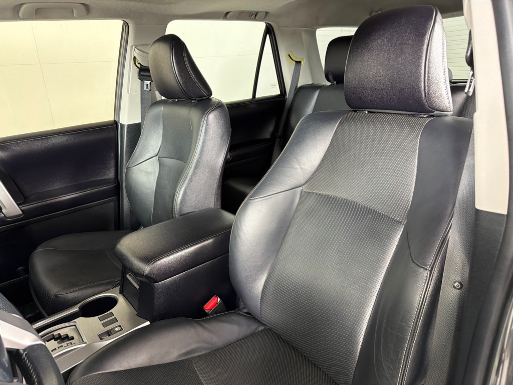 2017 Toyota 4Runner Image 10