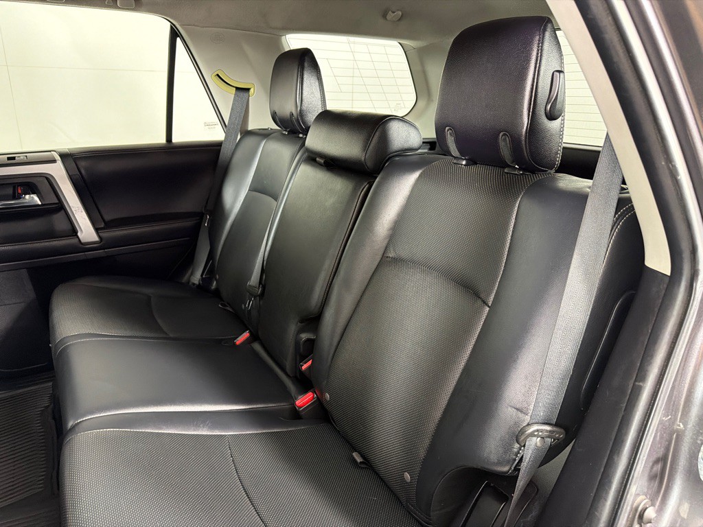2017 Toyota 4Runner Image 18
