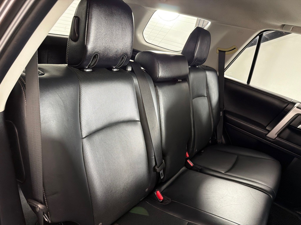 2017 Toyota 4Runner Image 21