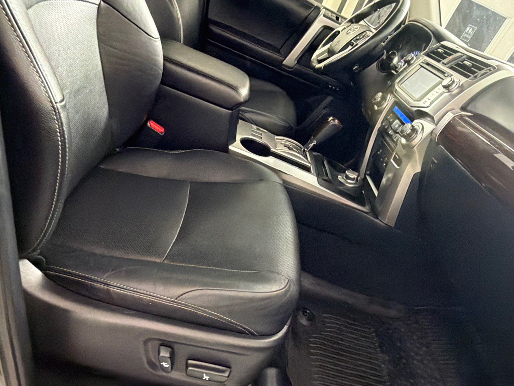 2017 Toyota 4Runner Image 22