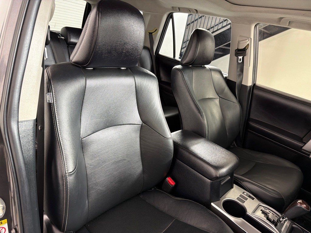 2017 Toyota 4Runner Image 23