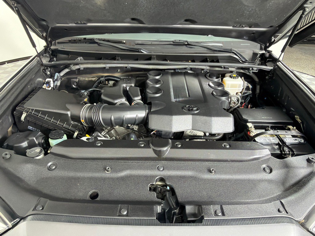 2017 Toyota 4Runner Image 25