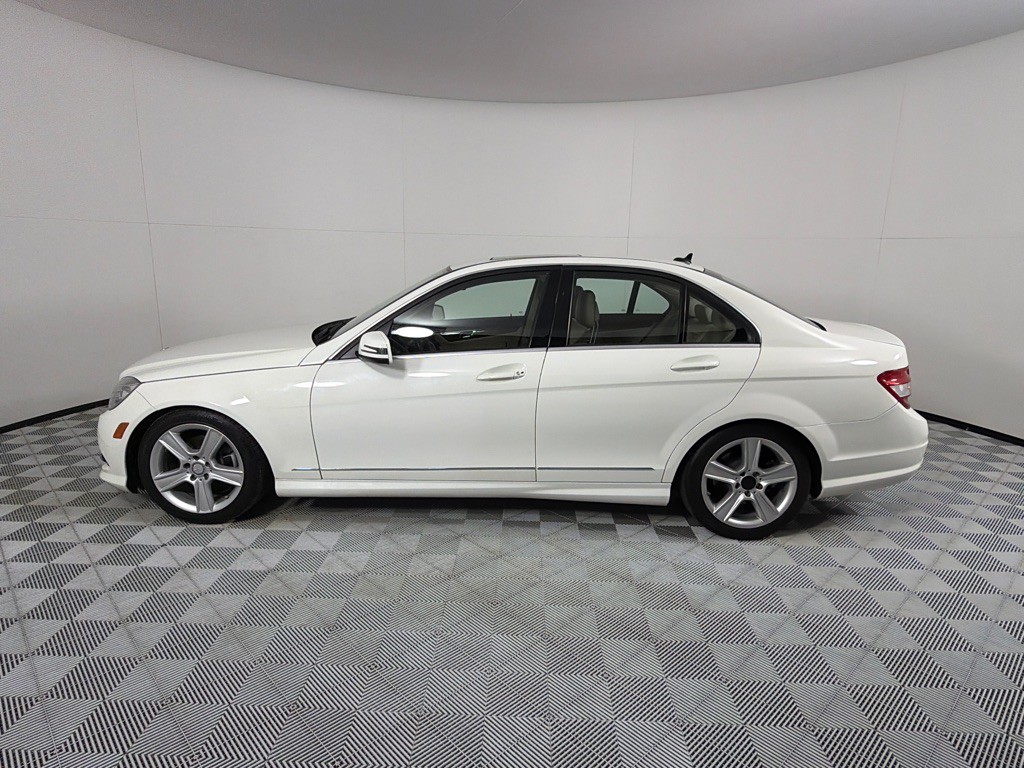2010 Mercedes-Benz C-Class Image 8