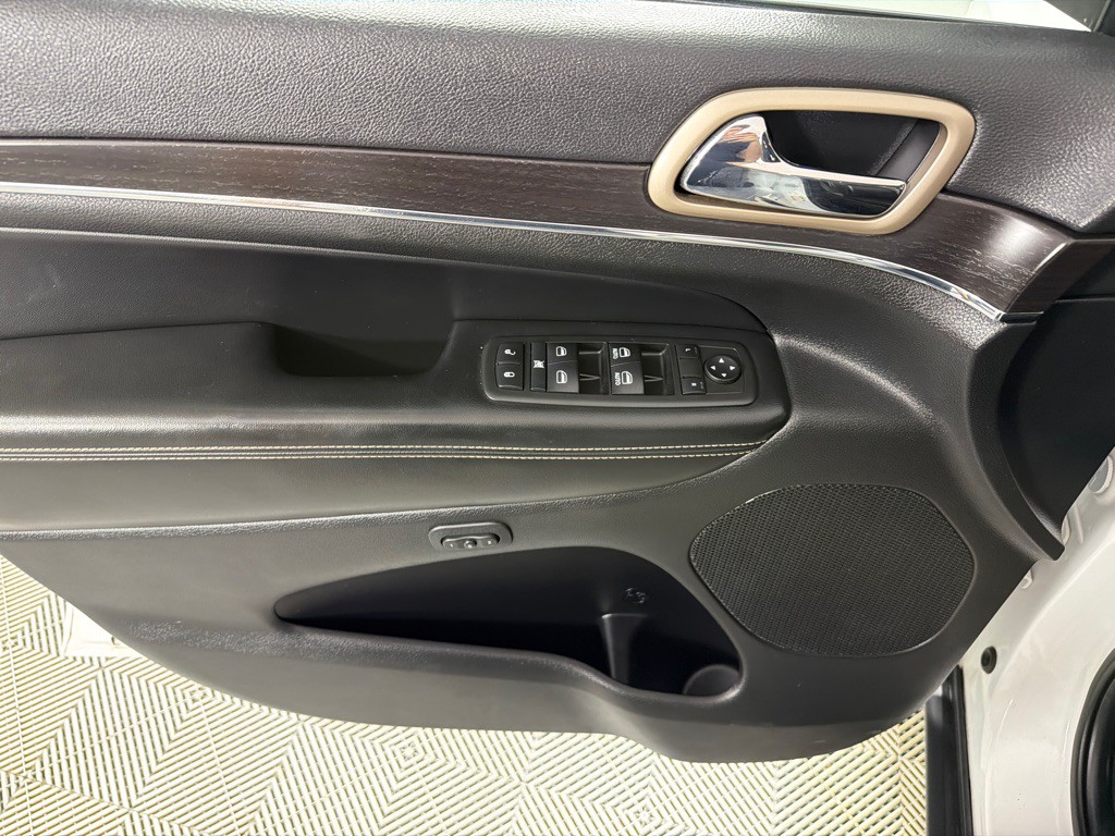 2014 Jeep Grand Cherokee Image 10