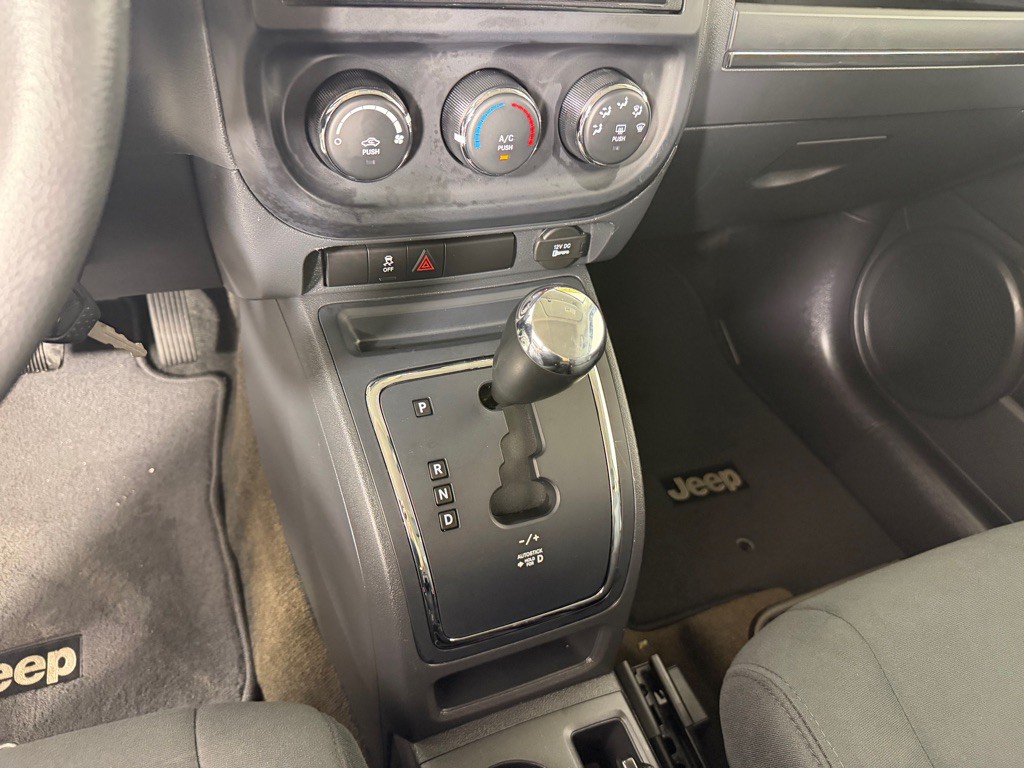 2015 Jeep Patriot Image 12