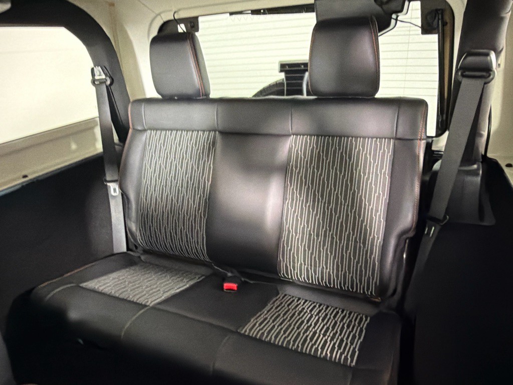 2012 Jeep Wrangler Image 18
