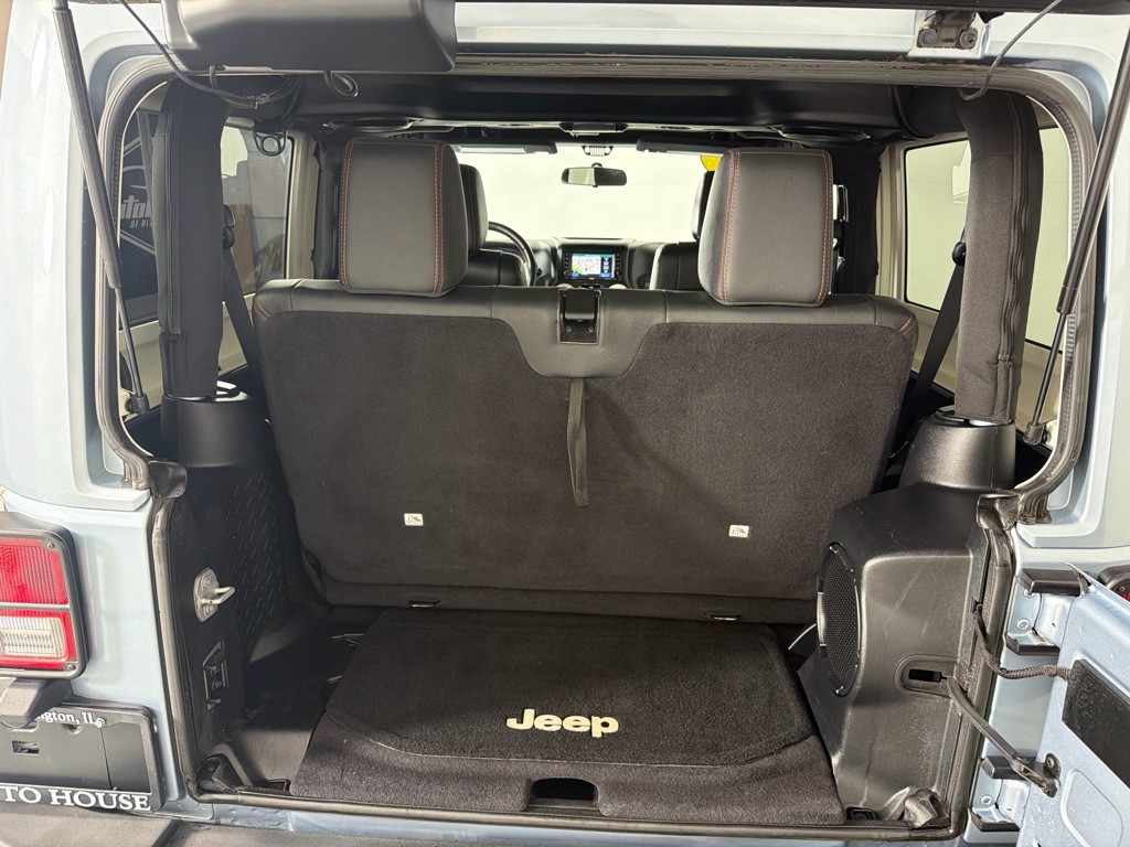 2012 Jeep Wrangler Image 19