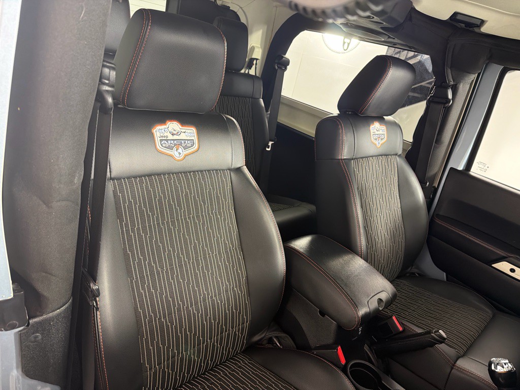 2012 Jeep Wrangler Image 22