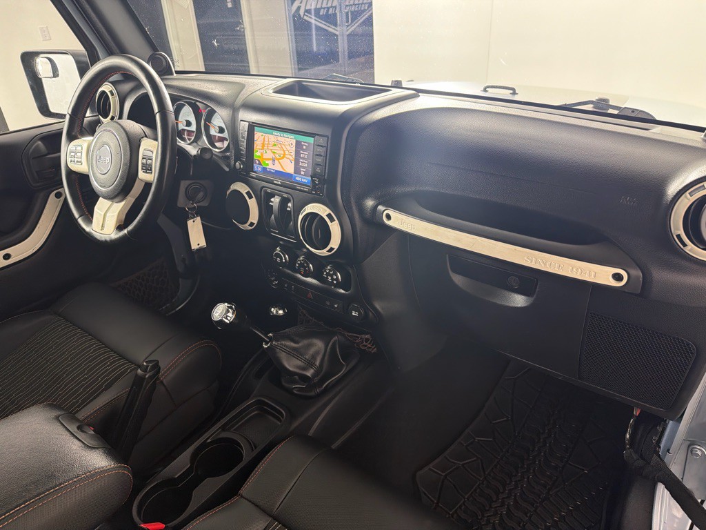 2012 Jeep Wrangler Image 23