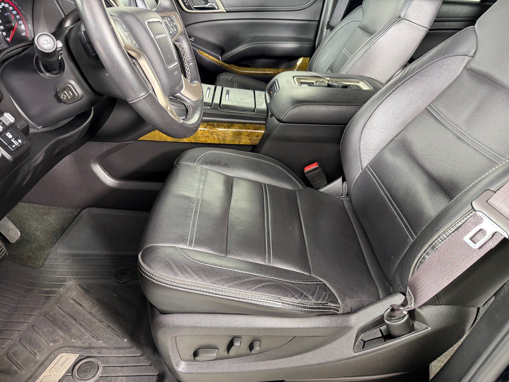 2016 GMC Yukon Image 12