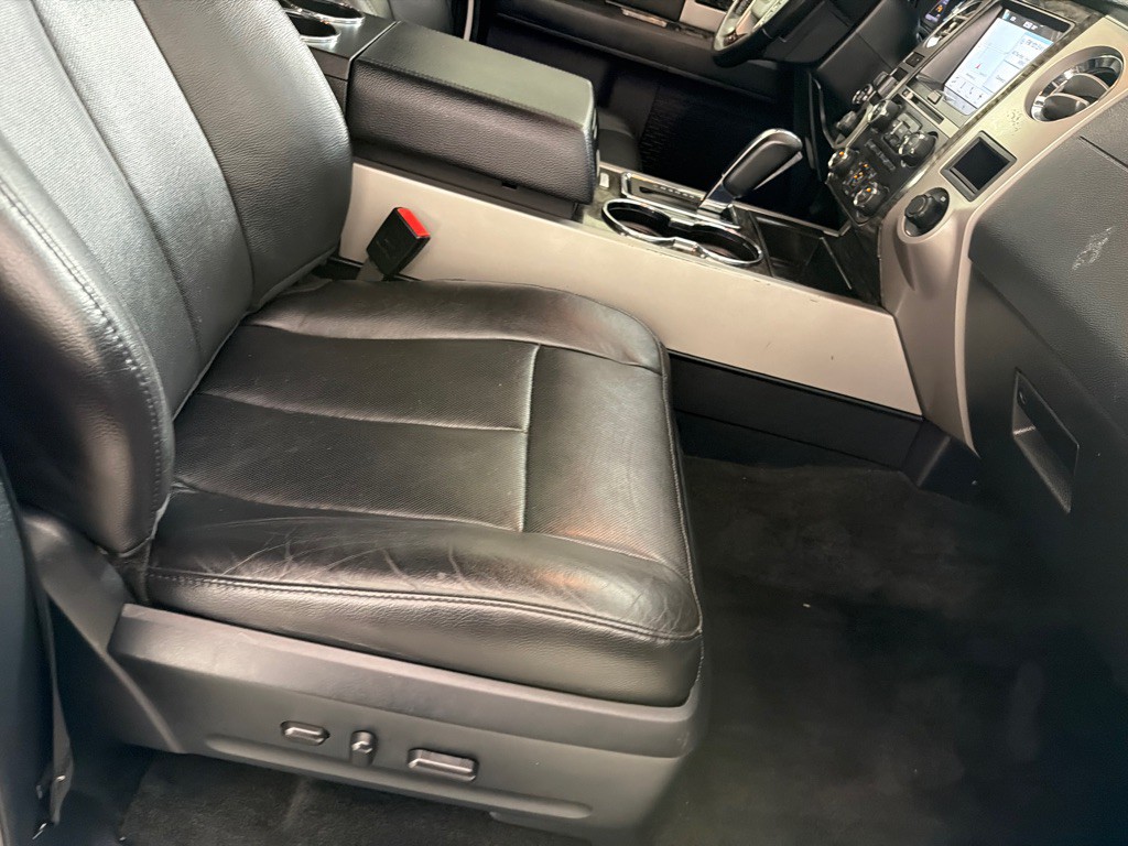 2016 Ford Expedition Image 24