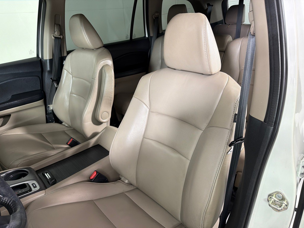2017 Honda Pilot Image 13