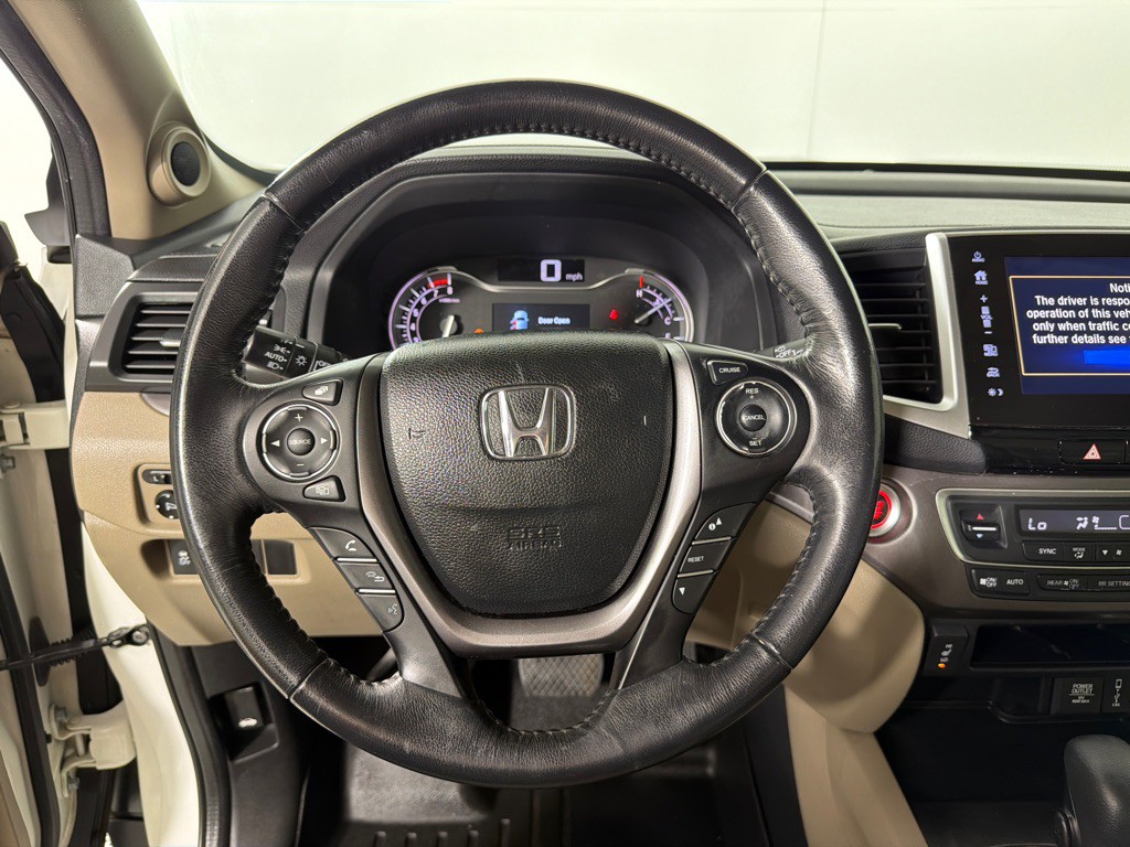 2017 Honda Pilot Image 16