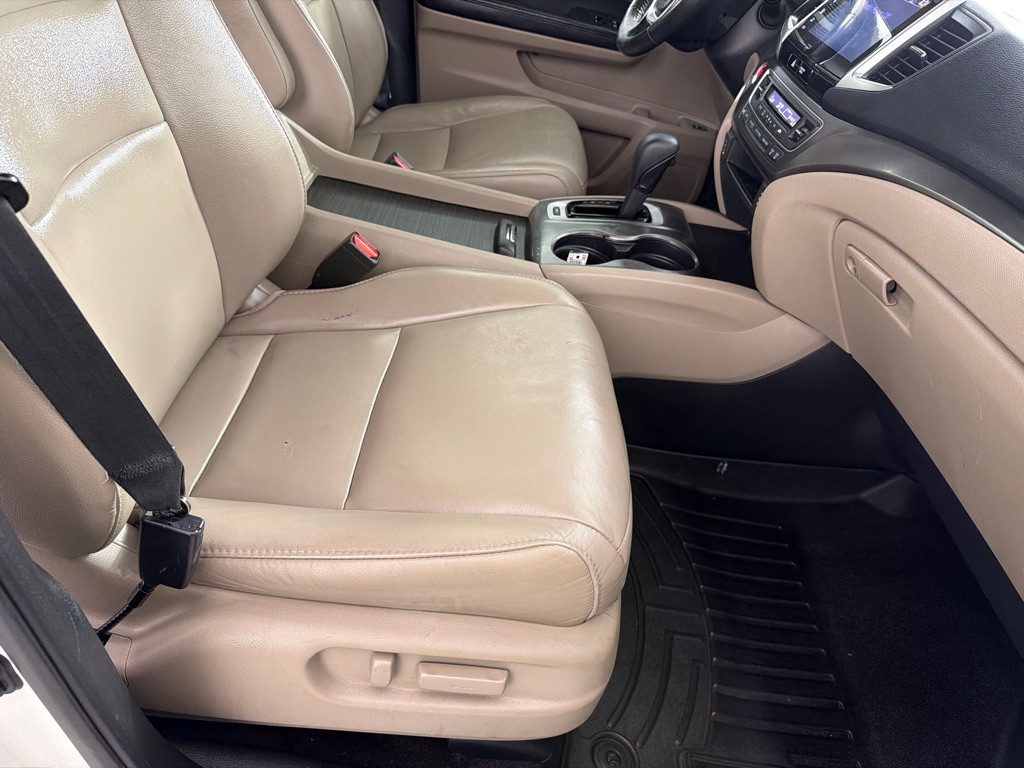 2017 Honda Pilot Image 26