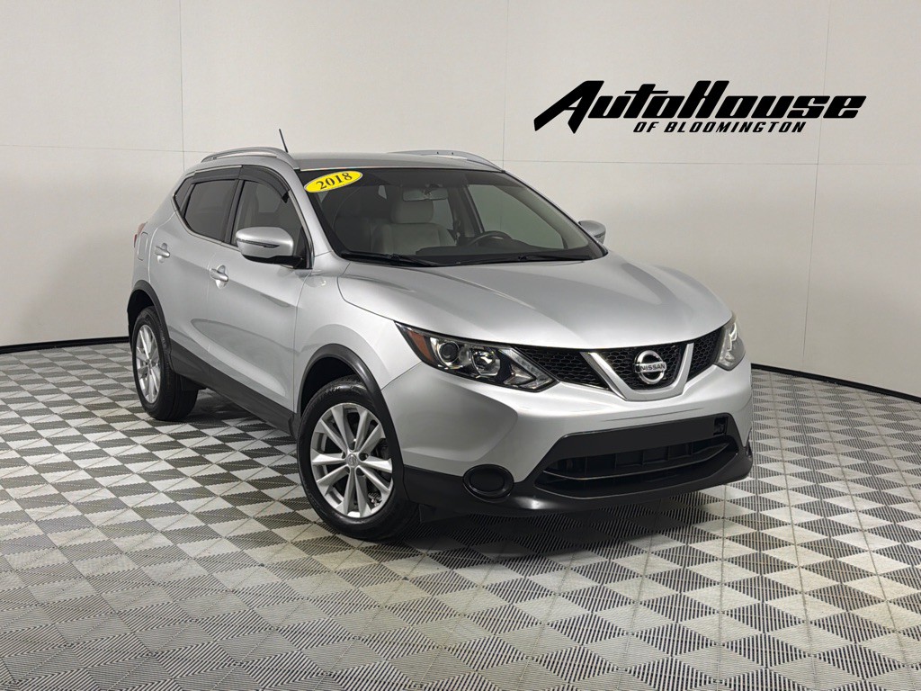 2018 Nissan Rogue Image 1
