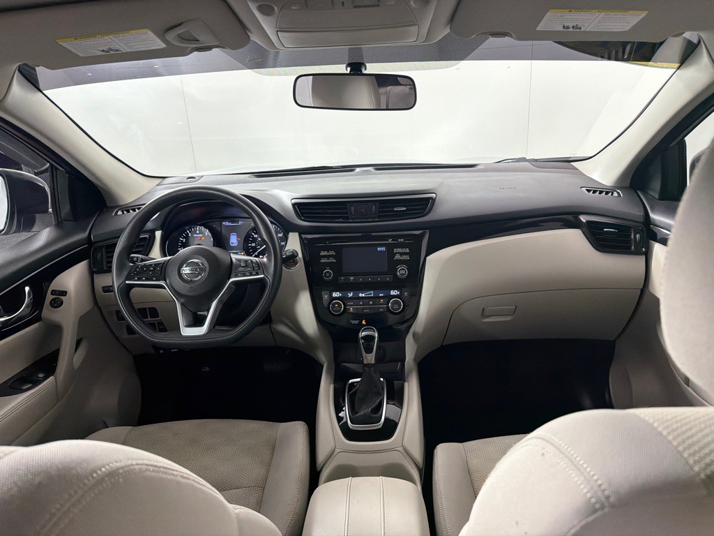 2018 Nissan Rogue Image 25
