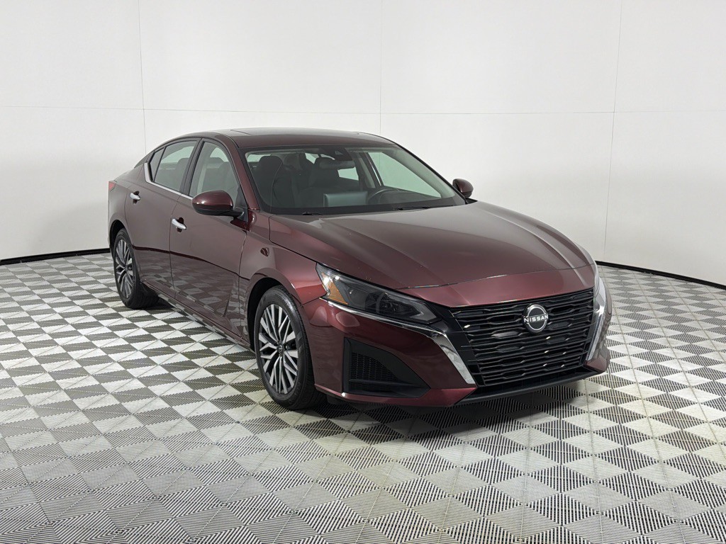 2023 Nissan Altima Image 3