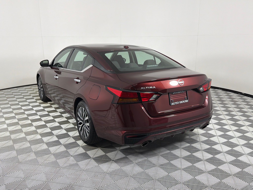 2023 Nissan Altima Image 7