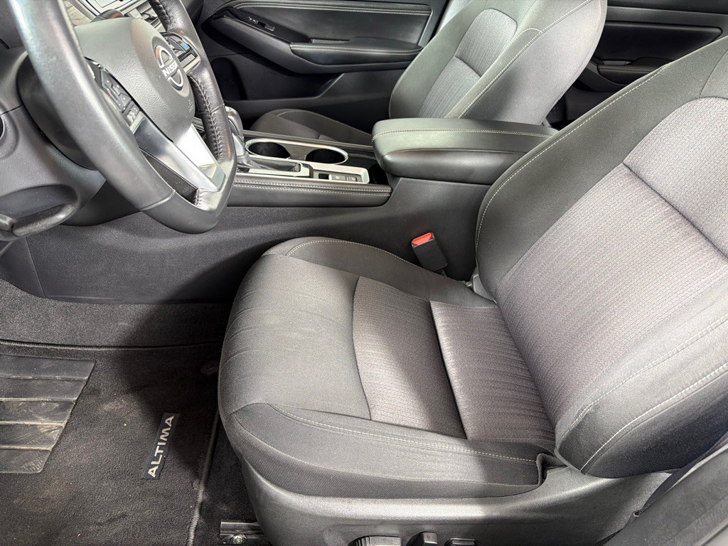 2023 Nissan Altima Image 12